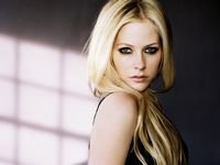 pic for Cute Blonde Avril Lavigne 